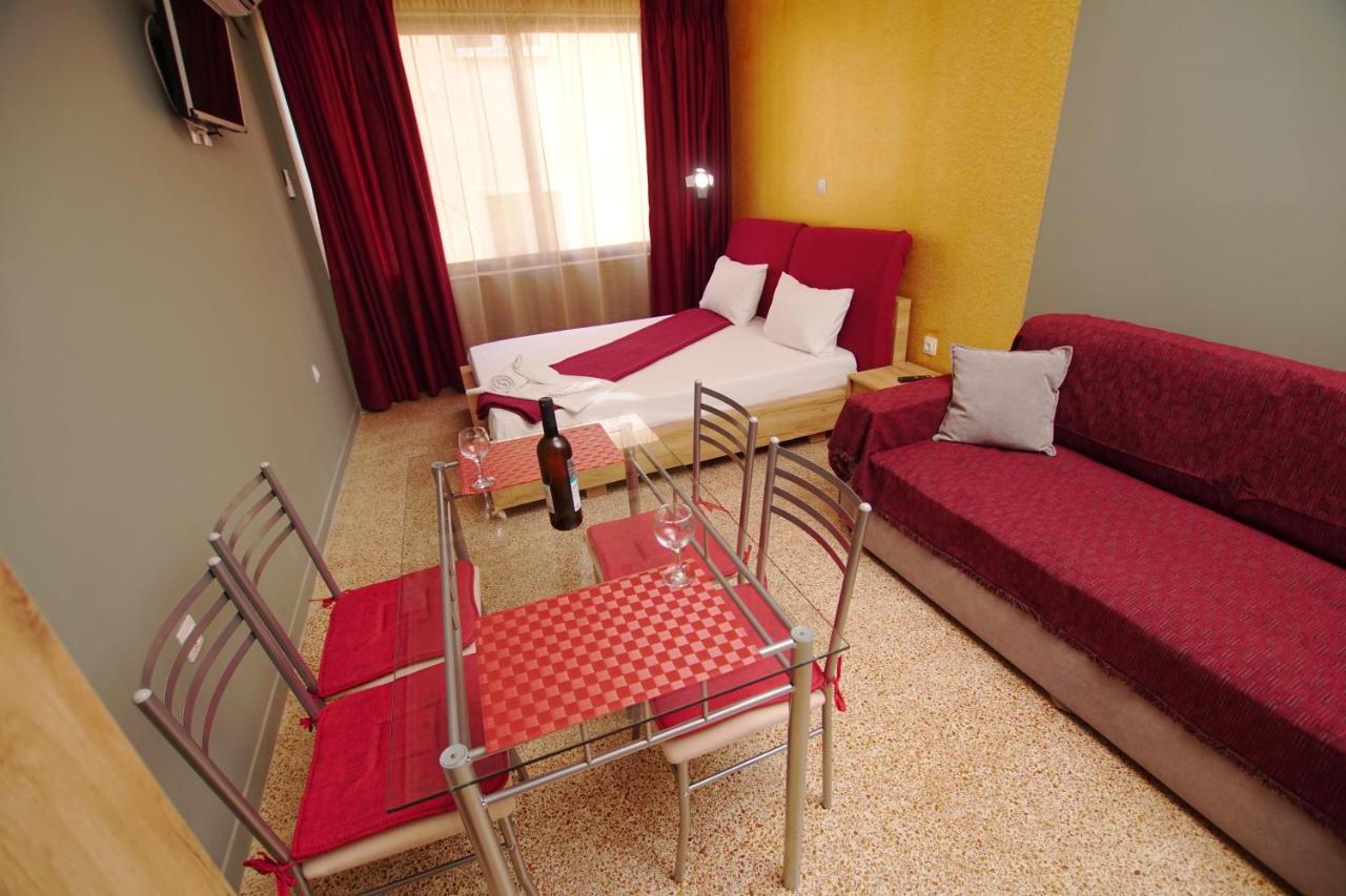 Aparthotel Day In Atenas Exterior foto