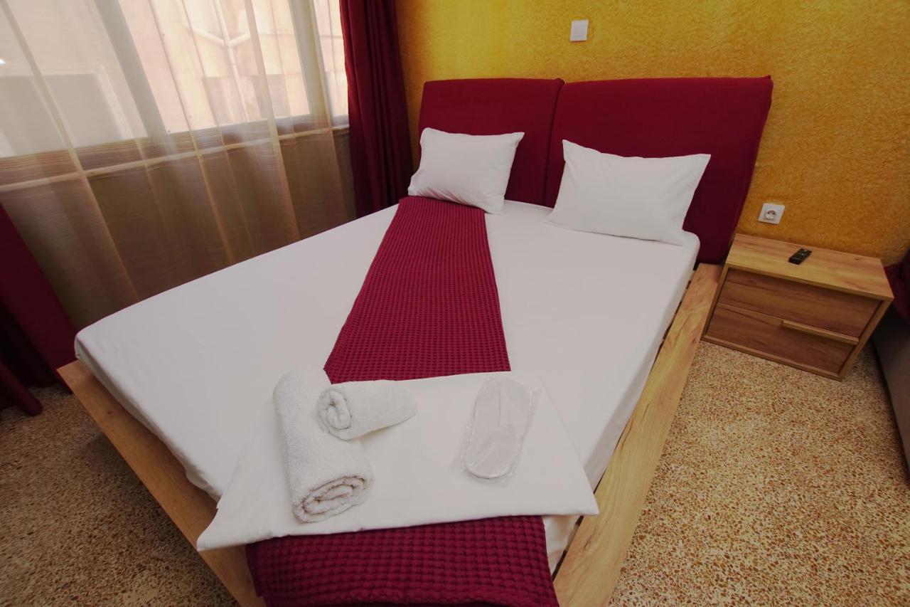 Aparthotel Day In Atenas Exterior foto
