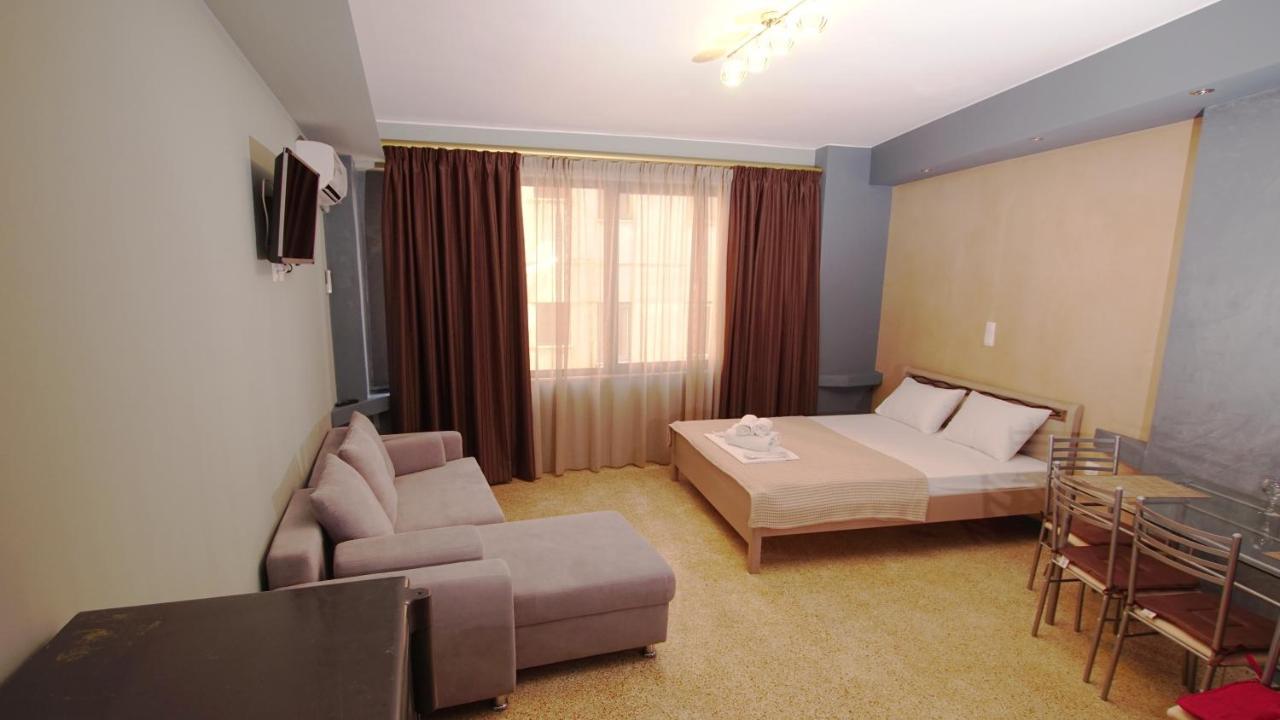 Aparthotel Day In Atenas Exterior foto